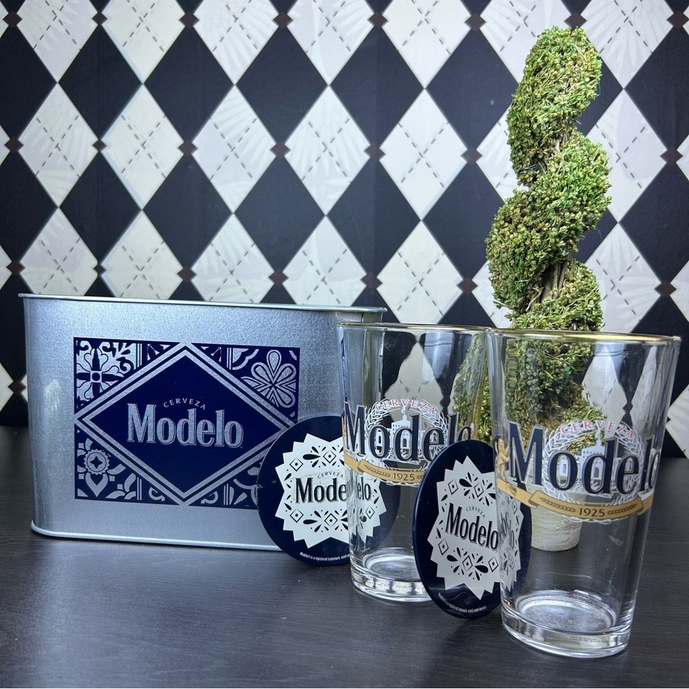 Modelo 5‎ Set Beer Bar Collectibles: 2 Pint Glasses + Ice Bucket + 2 Coasters